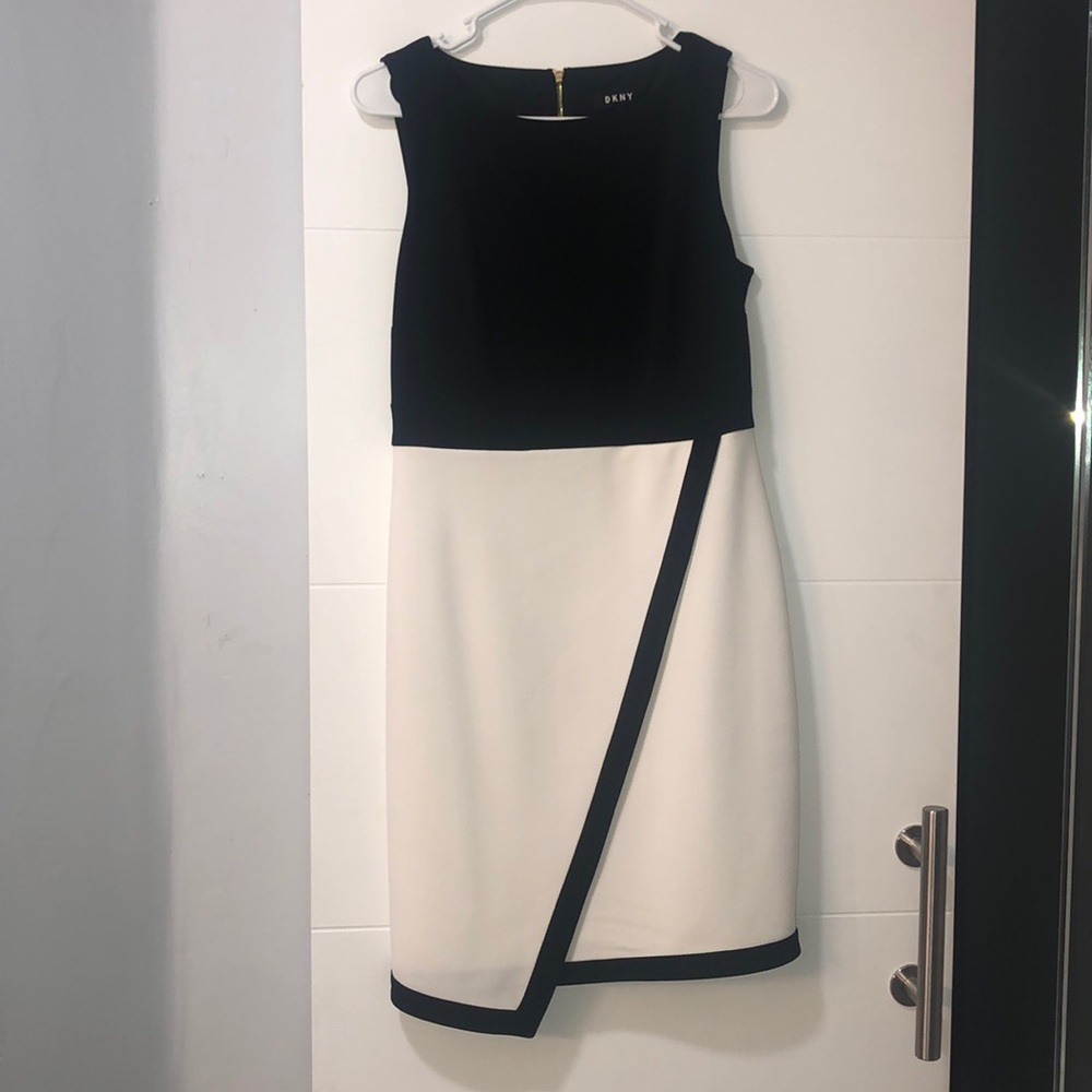 DKNY Beautiful dress. Perfect for business outings